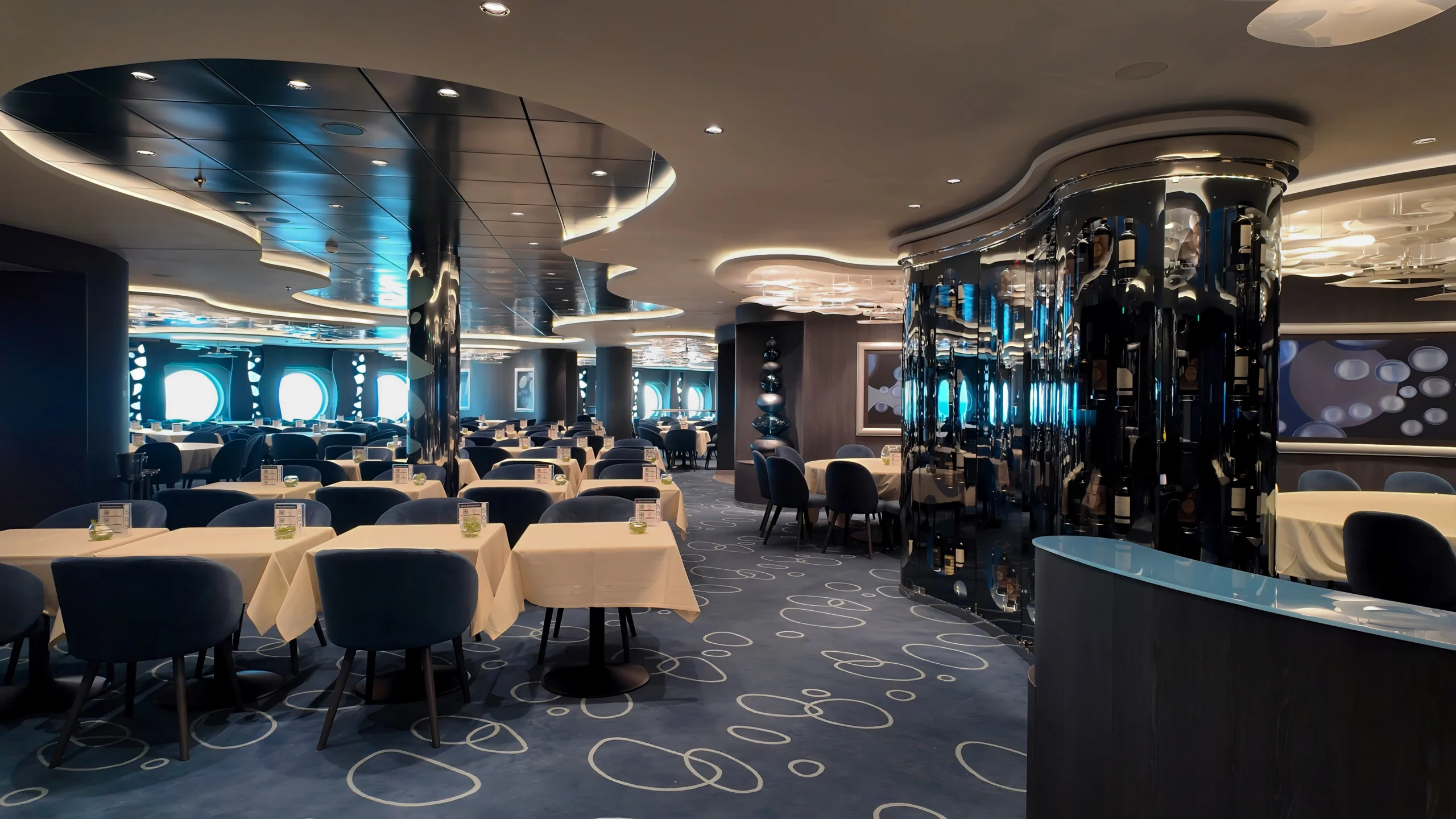 Bubbles Main Dining Room MSC World America