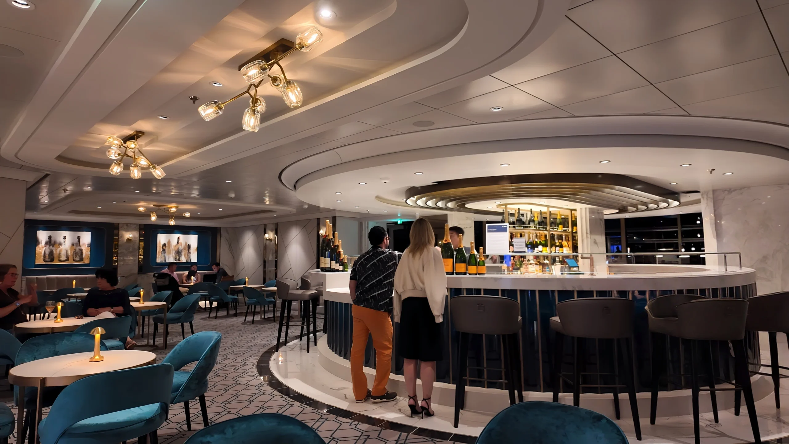 Fizz Champagne Bar on MSC World America