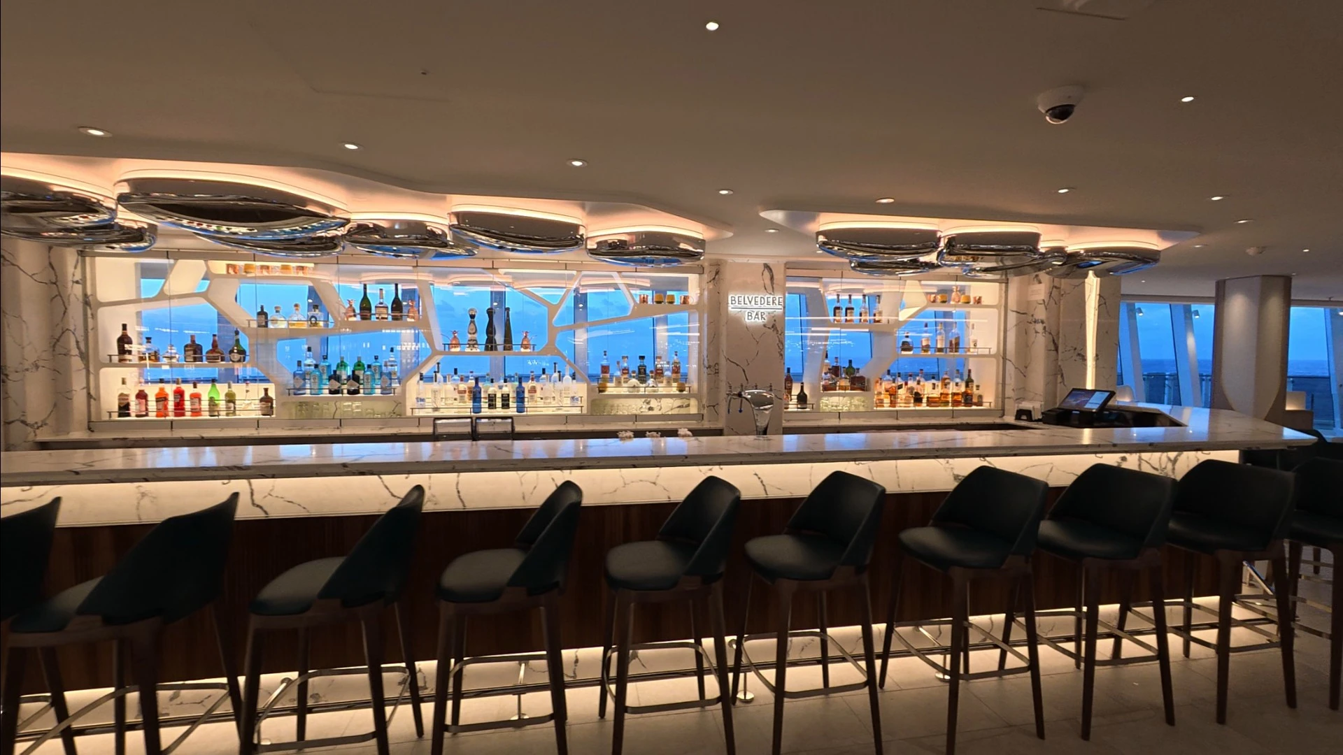 Belvedere Bar Norwegian Luna