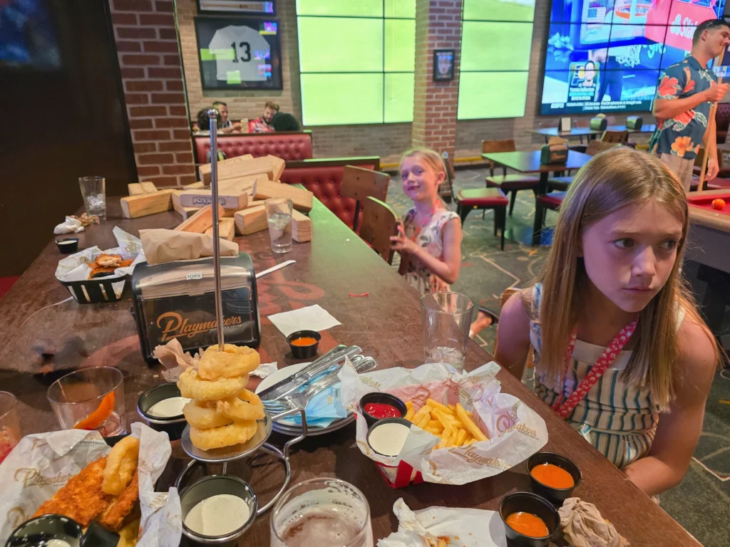 Dinner at Playmakers Sports Bar on Freedom of the Seas