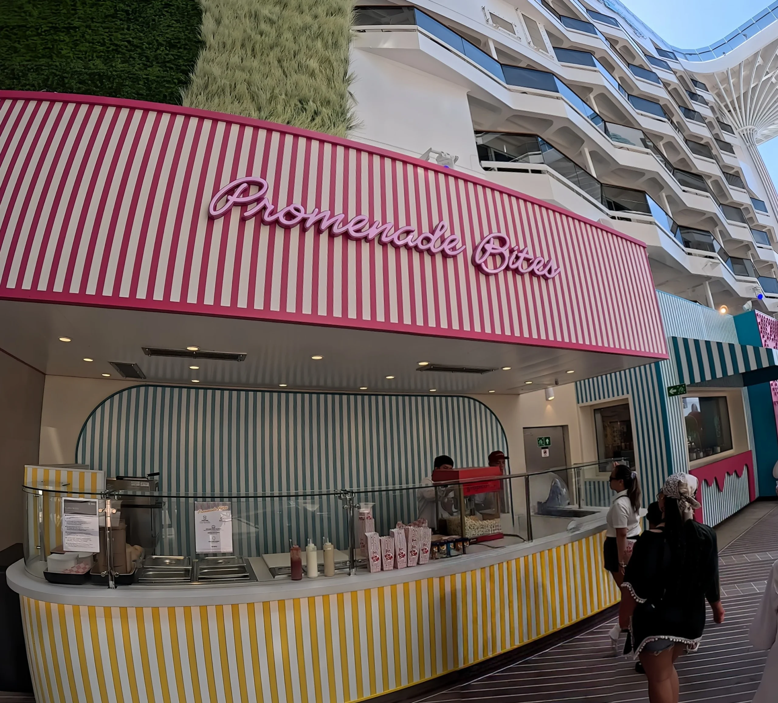 Promenade Bites MSC World America