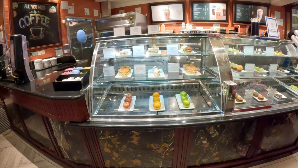 Cafe Promenade on Freedom of the Seas