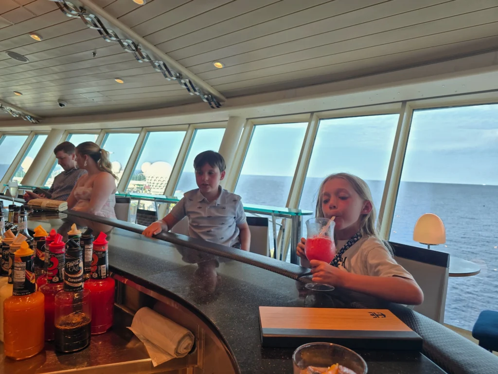 Olive or Twist bar on Freedom of the Seas