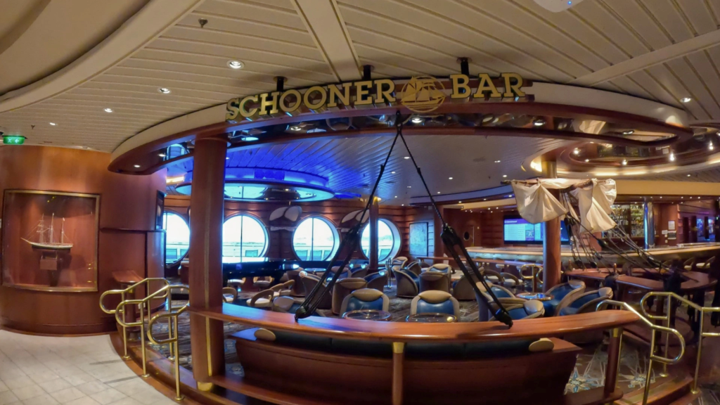 The Schooner Bar on Freedom of the Seas