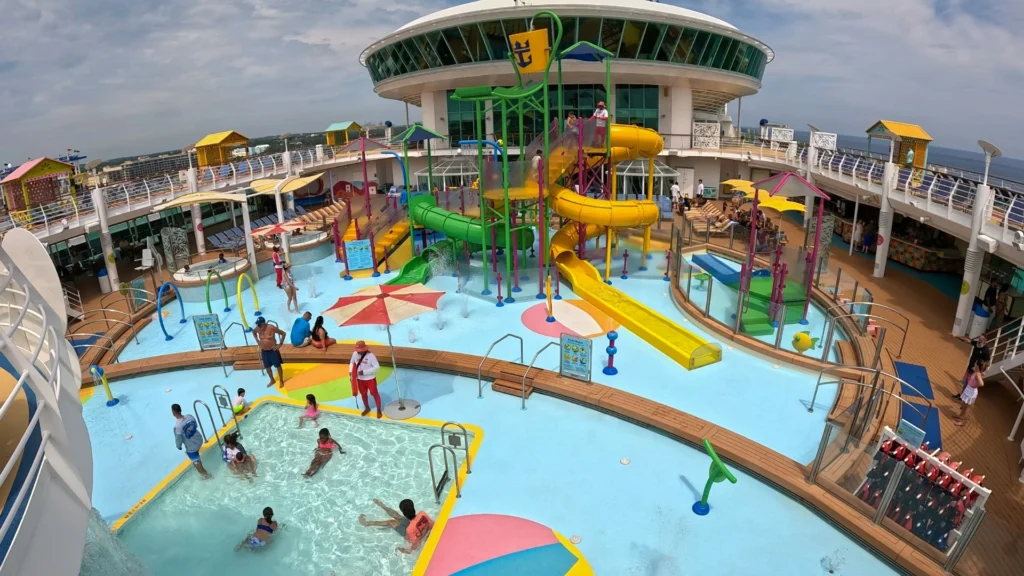 Splashaway Bay kids' water area on Freedom of the Seas