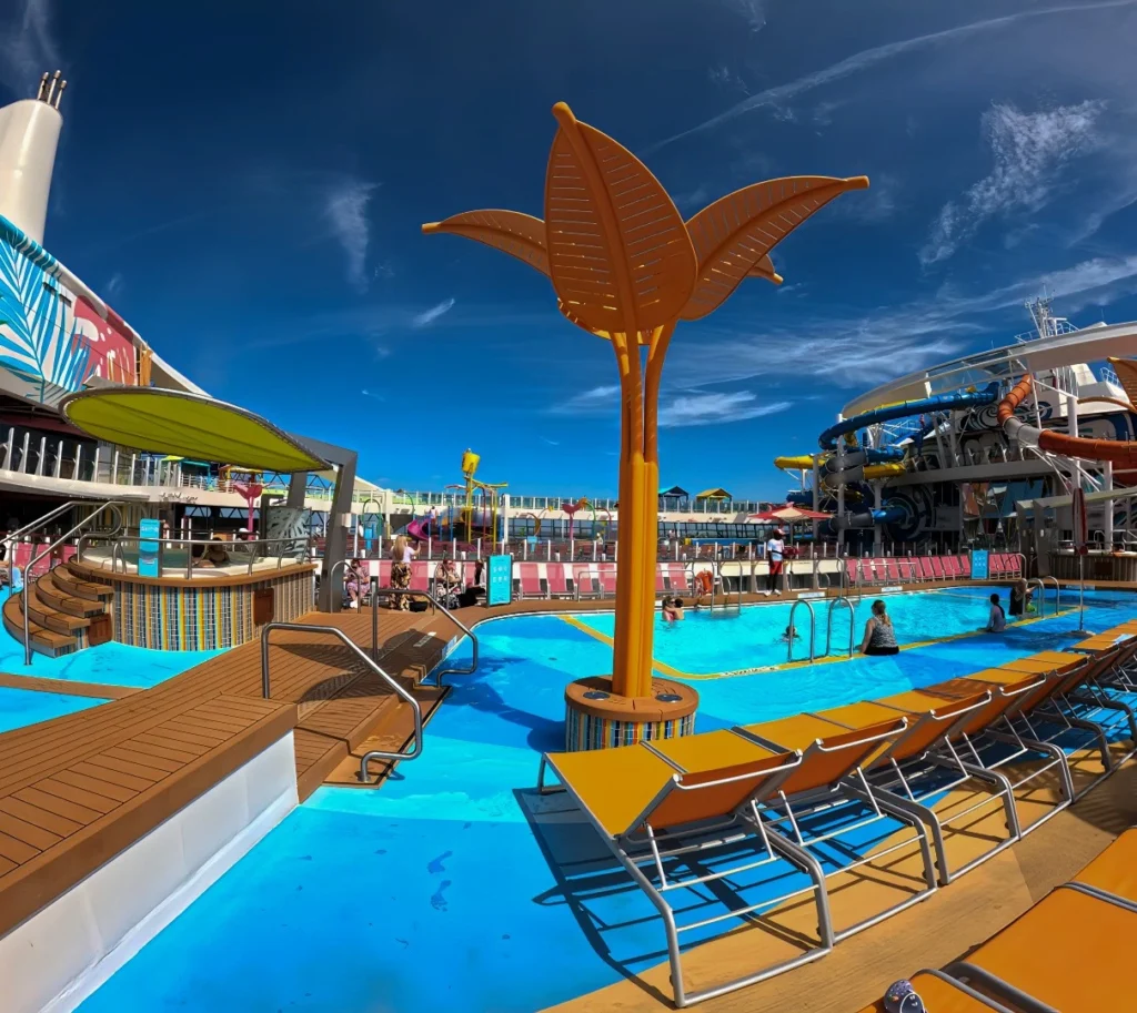 The zero-entry beach pool on Utopia of the Seas