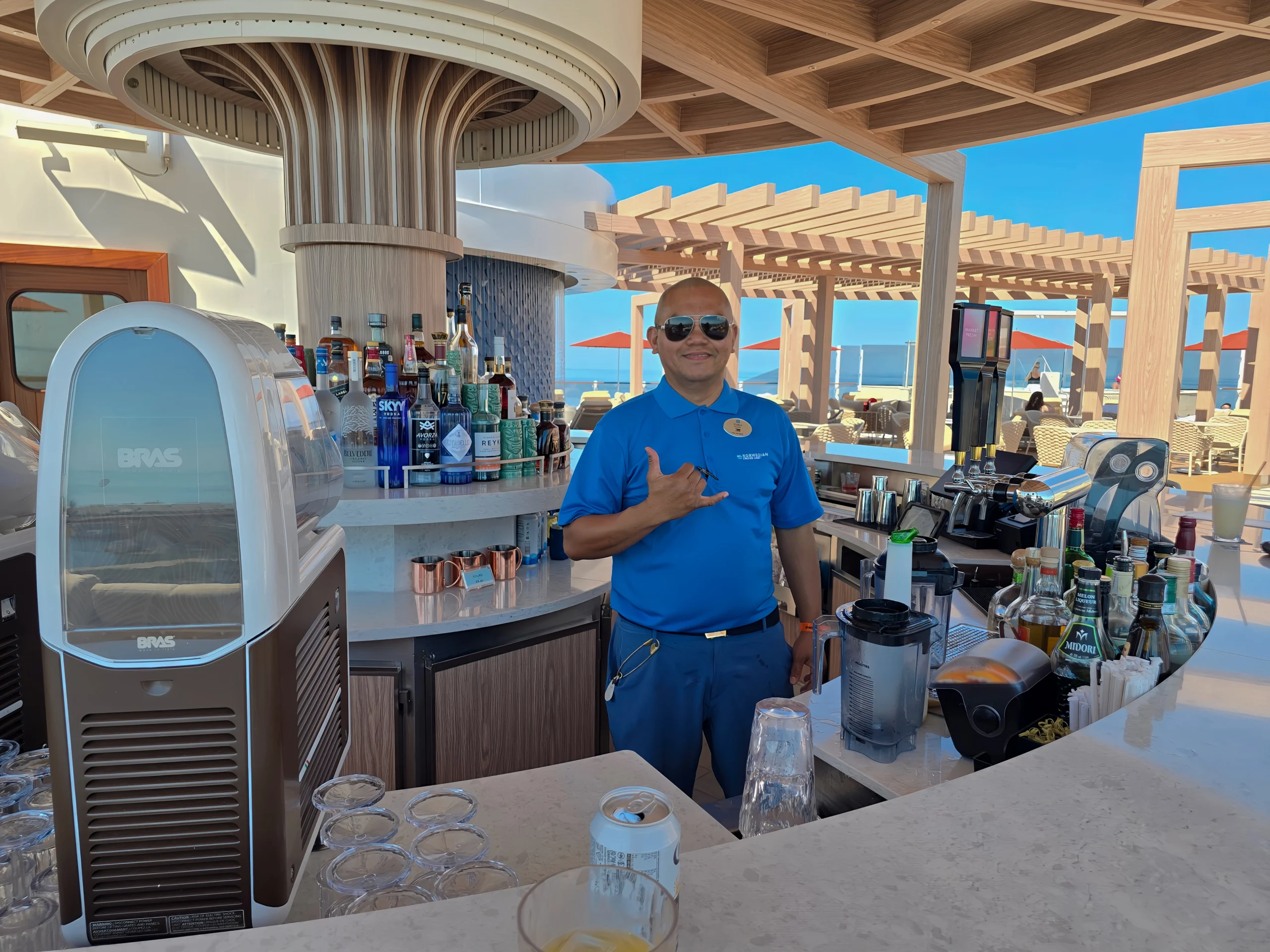 Curly at Vibe Beach Club Norwegian Luna