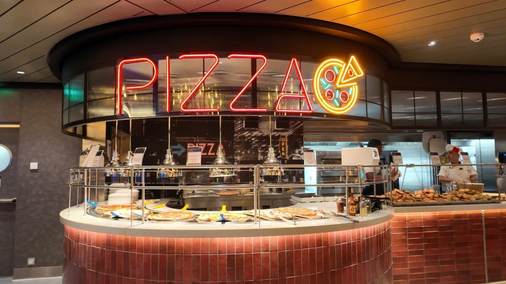 Luna Park Burger and Pizza MSC World America
