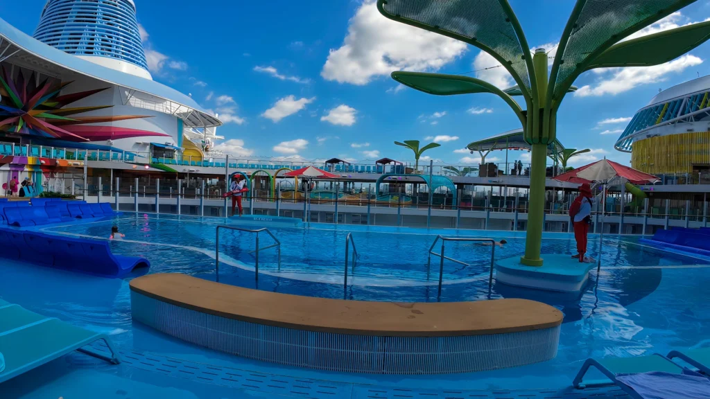Royal Bay Pool Icon of the Seas 1
