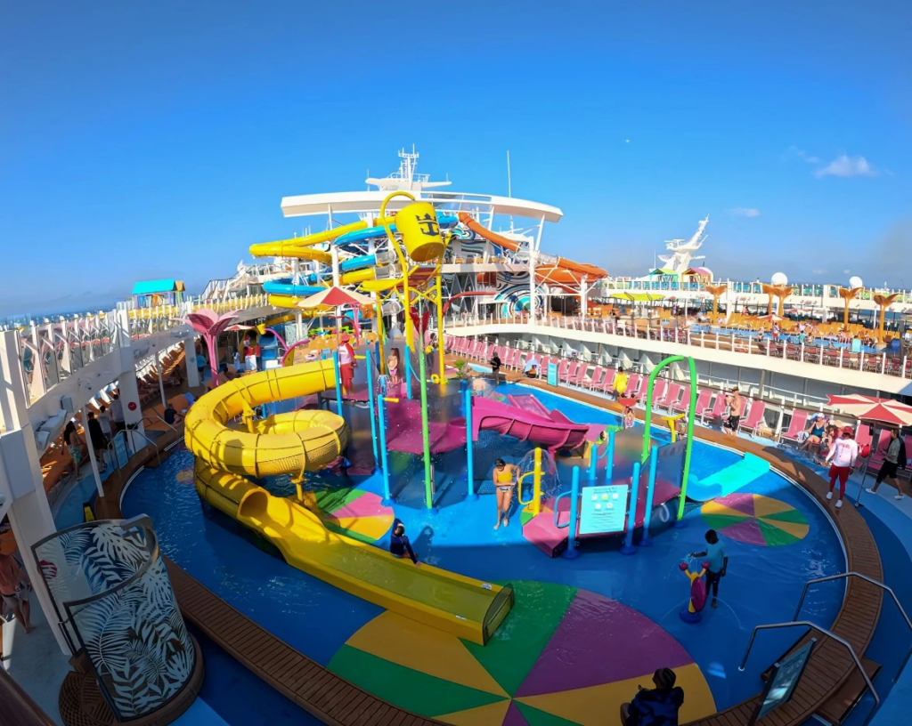 Splashaway Bay kids' splash zone on Utopia of the Seas