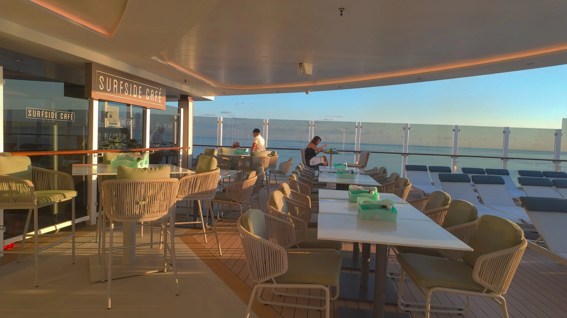 Surfside Cafe Norwegian Luna
